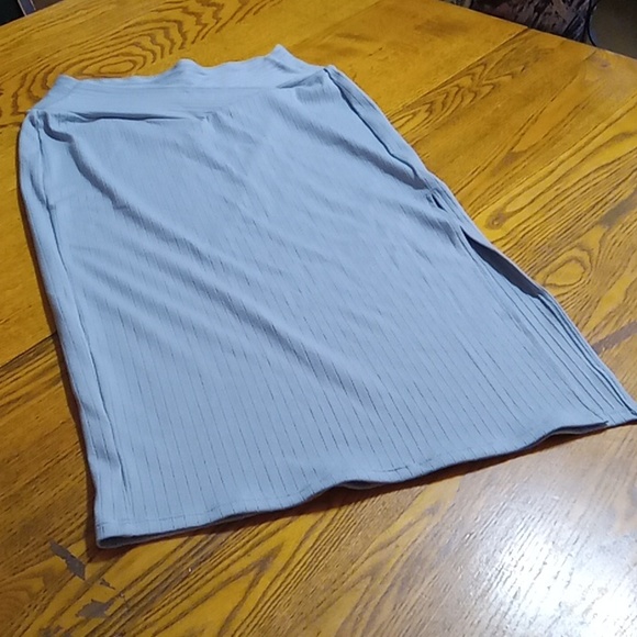 HALARA  Women SKIRT SMALL New Workout Tennis PALE LIGHT BLUE Yoga RIBBED - Picture 2 of 7